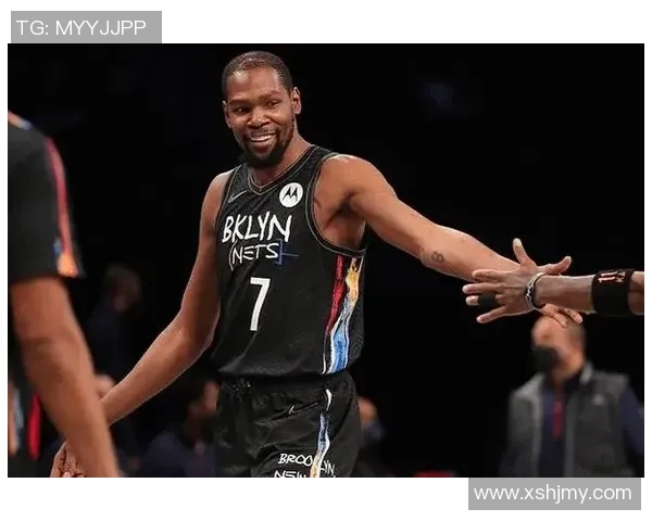 纽卡斯尔与曼联激战正酣比分揭晓引发球迷热议